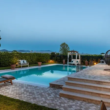 The Luxury With Shared Swimming Pool, Between And Torre Del Puccini * Viareggio