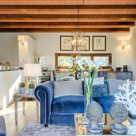 Villa The Luxury With Shared Swimming Pool, Between And Torre Del Puccini *