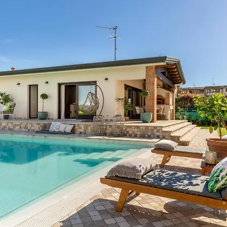 The Luxury With Shared Swimming Pool, Between And Torre Del Puccini * Viareggio